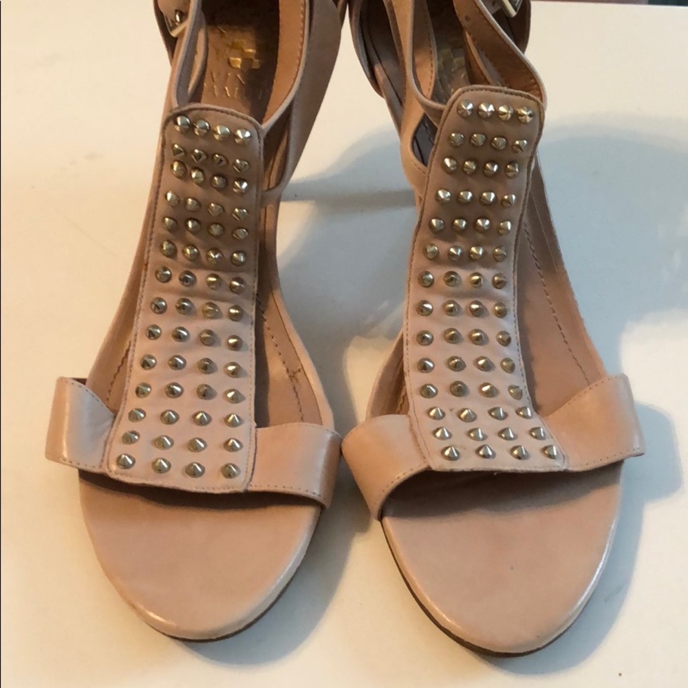 Nude heels with studs